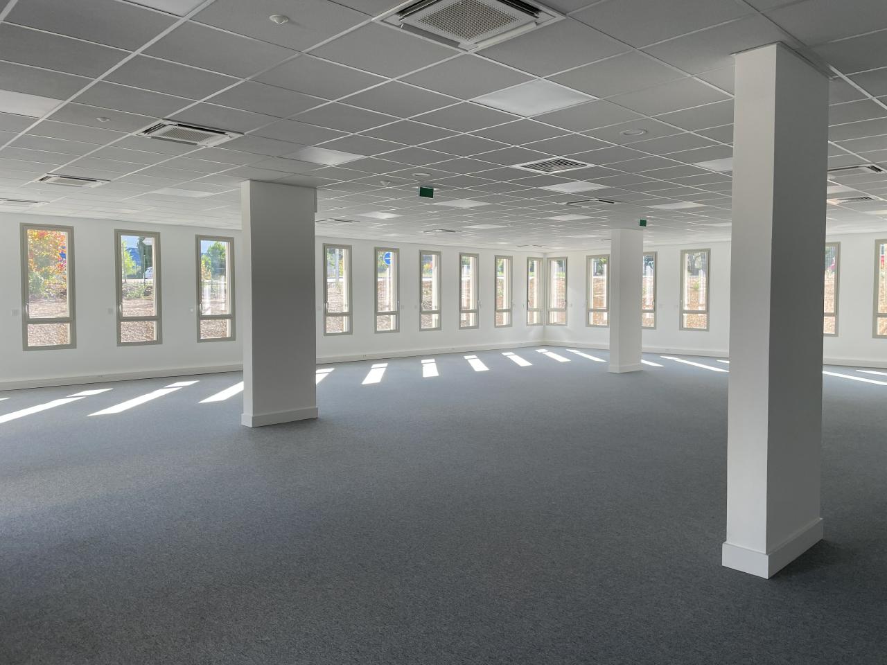 Bureau Aix-en-Provence 915m² Location bureau Aix-en-Provence Bouches-du-Rhône OLBUR2115118 4